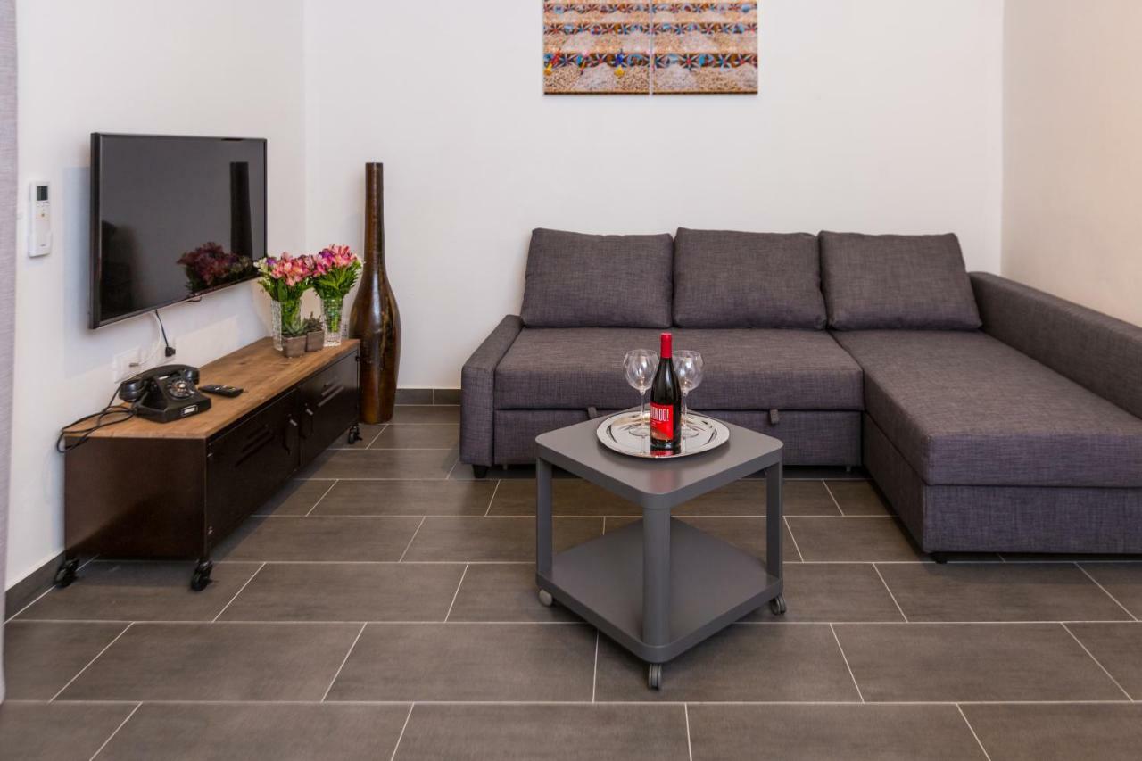 Mosina Apartments Палермо Экстерьер фото